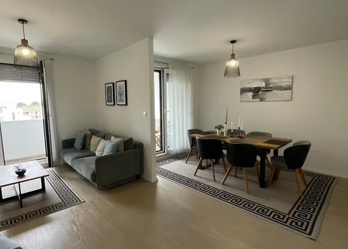 Апартаменти New Modern Near Old Town - Private Parking Задар