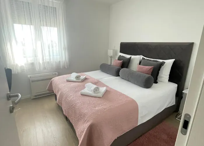 アパート New Modern Near Old Town - Private Parking